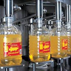 四頭定量全自動食用油灌裝機細節描述